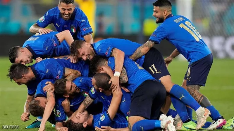 ثنائية لوكاتيلي تقود إيطاليا إلى دور 16 ببطولة اوروبا
