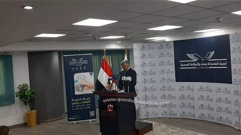 اشرف اسماعيل يعلن بدء العمل بمعايير اعتماد مراكز ووحدات الرعاية الأولية
