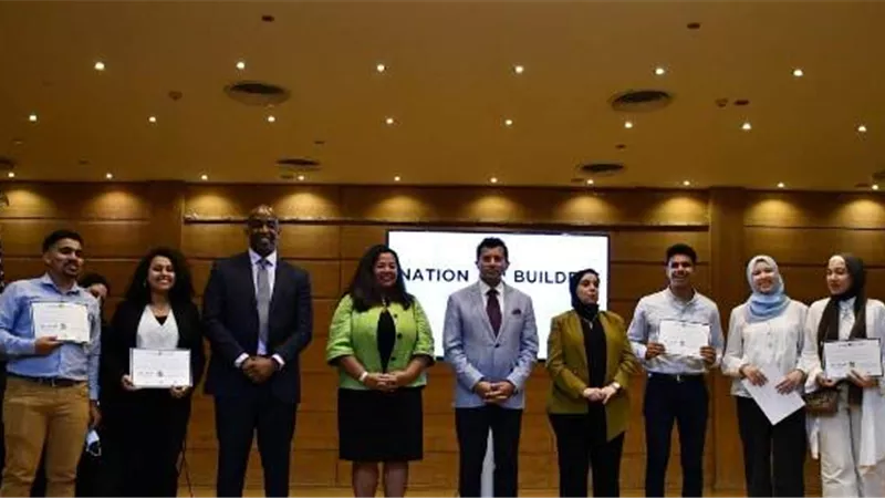 وزيرالشباب يعلن تبنى ٣ مبادرات وتمويلهم ضمن برنامج Nation Builders