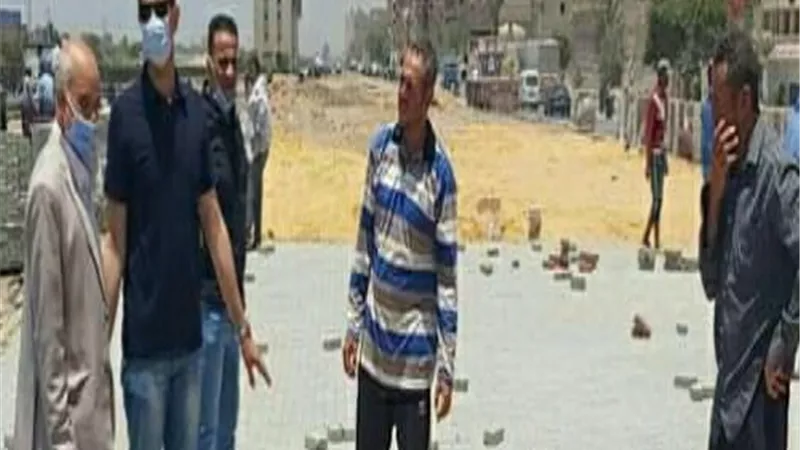 نائب محافظ القليوبية يتفقد أعمال تطوير الطرق بشبرا الخيمة