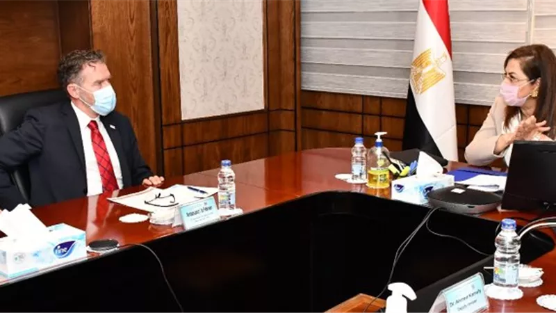 وزيرة التخطيط تستقبل نائب المدير التنفيذي لصندوق الأمم المتحدة للسكان لمناقشة سبل التعاون