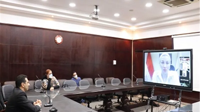 وزيرة البيئة في اقتصاد وعلوم سياسية لمناقشة البعد البيئي في رؤية مصر 2030
