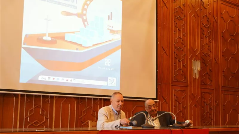 مهرجان الاسماعيليه يعرض لقطات من مشوار كمال رمزي