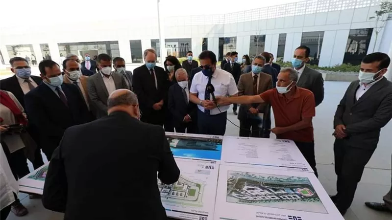 وزير التعليم العالي وسفير الاتحاد الأوروبي يتفقدان مقر مؤسسة الجامعات الاوروبية بالعاصمة الإدارية الجديدة