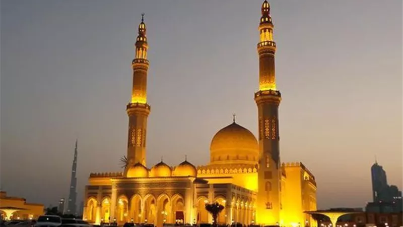 موعد آذان الفجر ومواقيت الصلاة اليوم الجمعة 18/6/2021 بمحافظات مصر والعواصم العربية