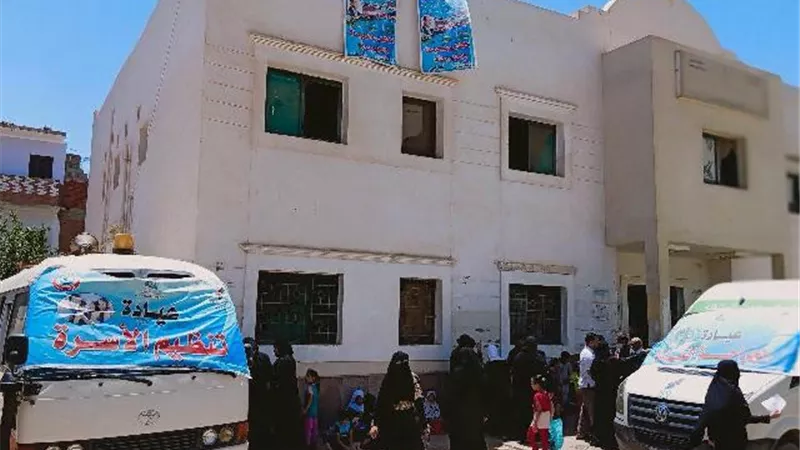 الكشف وتوفير العلاج ل 1570 مواطناُ بأهناسيا في بني سويف ..صور