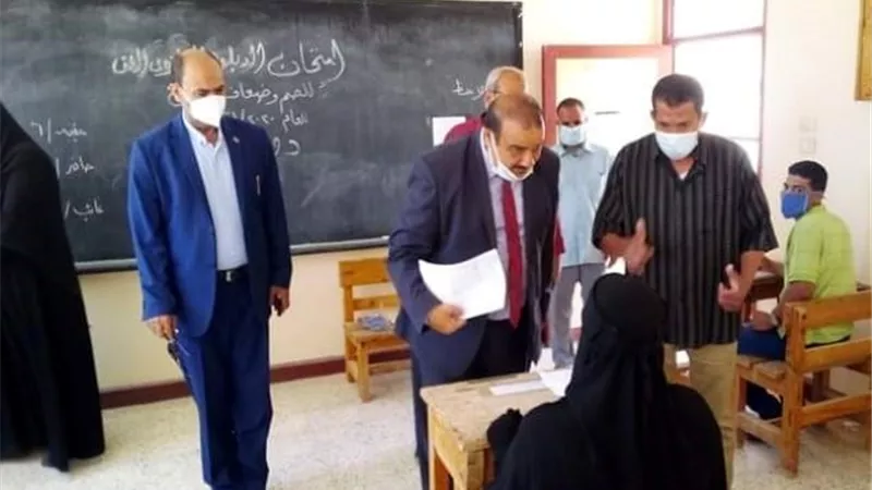 تعليم مطروح: امتحان اللغة العربية للدبلومات فى مستوى الطالب المتوسط.. بالصور