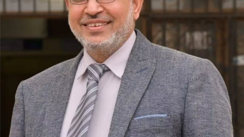 رئيس قطاع المعاهد الأزهرية يتابعُ لجانَ الشهادةِ الثانويةِ
