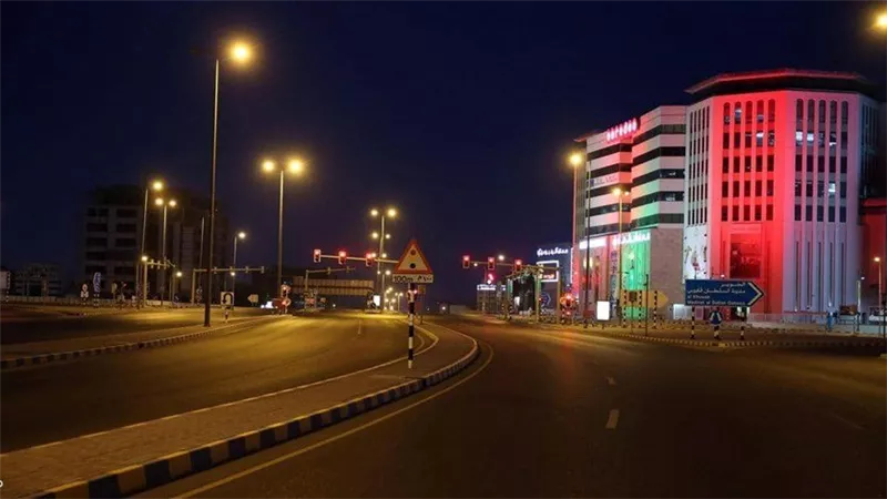 بعد ارتفاع إصابات كورونا.. عمان تعيد فرض حظر التجول الليلي