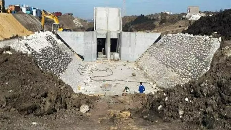 عبد العاطى: التوسع فى إعادة إستخدام مياه الصرف الزراعى