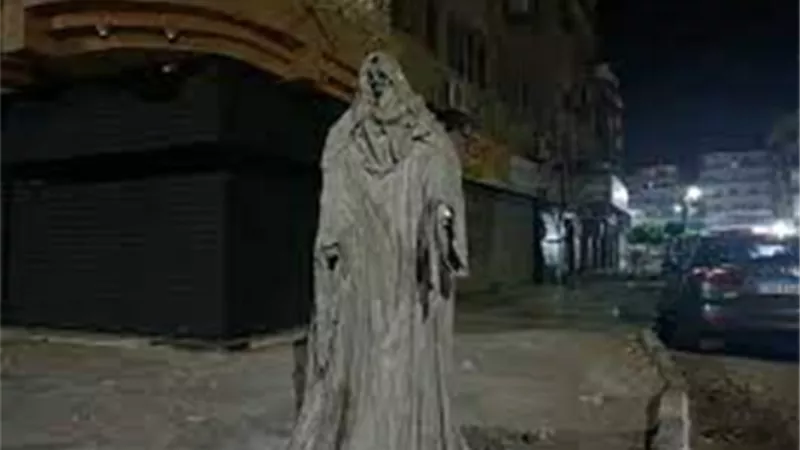 رئيس حي ثالث الإسماعيلية يروي تفاصيل التخلص من التمثال المرعب..فيديو