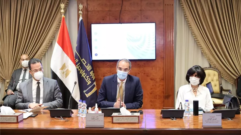 خدمة جديدة من شركات المحمول.. رسائل ترحيب بالسائحين عند الوصول للمطارات المصرية
