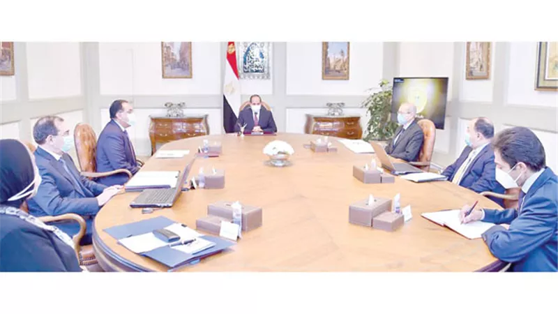 الرئيس للحكومة: التوسع في توصيل الغاز الطبيعي للوحدات السكنية والمدن الجديدة