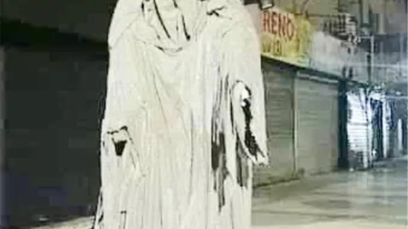 تمثال الاسماعيليه بين مؤيد ومعارض ورئيس الحي ازاله