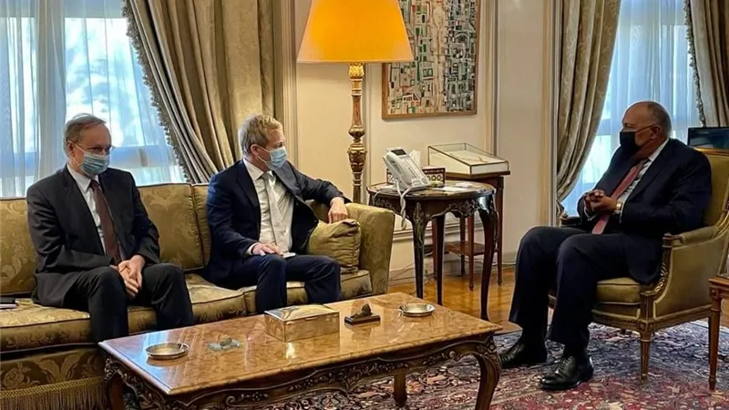 وزير الخارجية يستقبل الممثل الخاص للاتحاد الأوروبي لعملية السلام