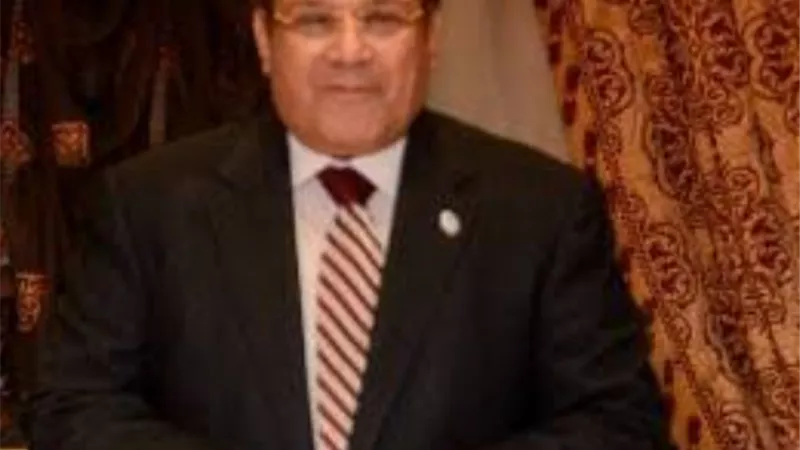 راتب يزور حرم جامعة سيناء بالقنطرة ويؤكد: لا نية لبيع الجامعة وكل ما نشر شائعات