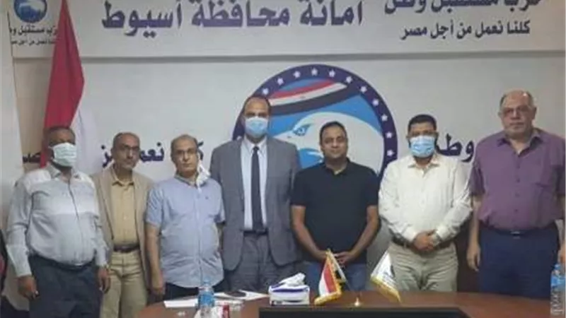 اسكان مستقبل وطن تناقش معوقات تنفيذ مبادرة تطوير الريف وحياة كريمة بقرى أسيوط