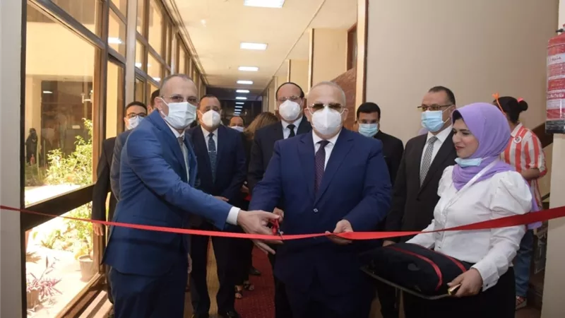 رئيس جامعة القاهرة يرأس مجلس كلية التخطيط الإقليمي والعمراني