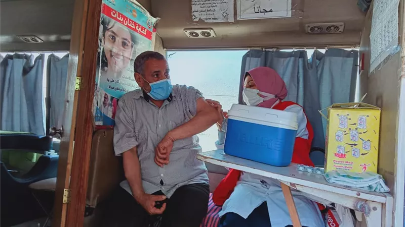 بدء تطعيم كبار السن بمنازلهم بالشرقية