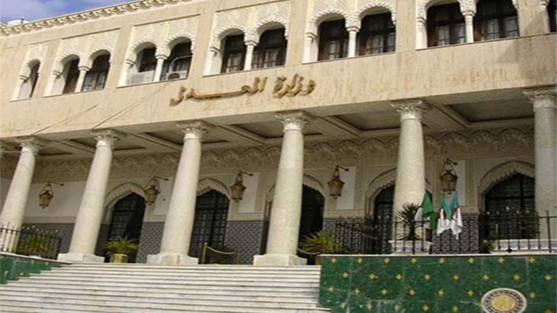 وزارة العدل الجزائرية : إيداع 35 شخصا الحبس بسبب مخالفتهم لأحكام نظام الانتخابات