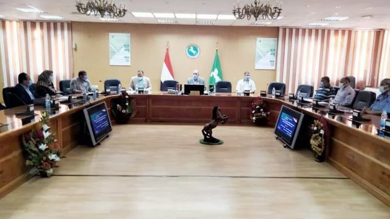 مساعدات مالية ومعاشات تكافل وكرامة للفئات الأولى بالرعاية خلال اللقاء الإسبوعي مع مواطنى الشرقية