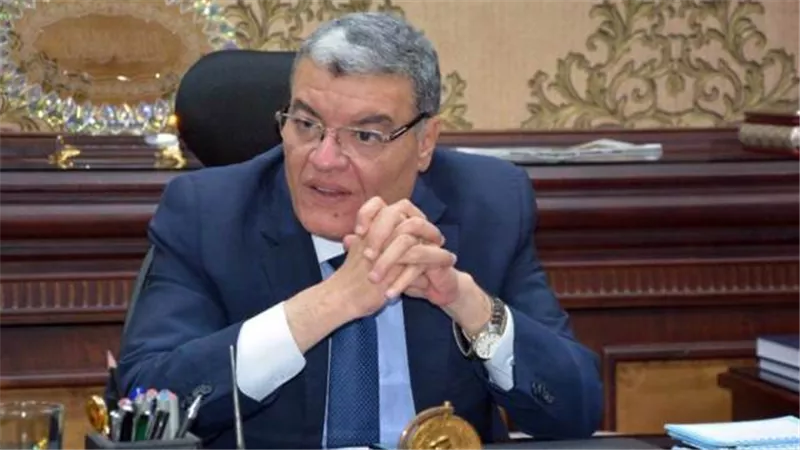 محافظ المنيا يعتمد نتيجة الشهادة الإعدادية بنسبة نجاح 77.5%.. ويقدم التهنئة للاوائل والمتميزين