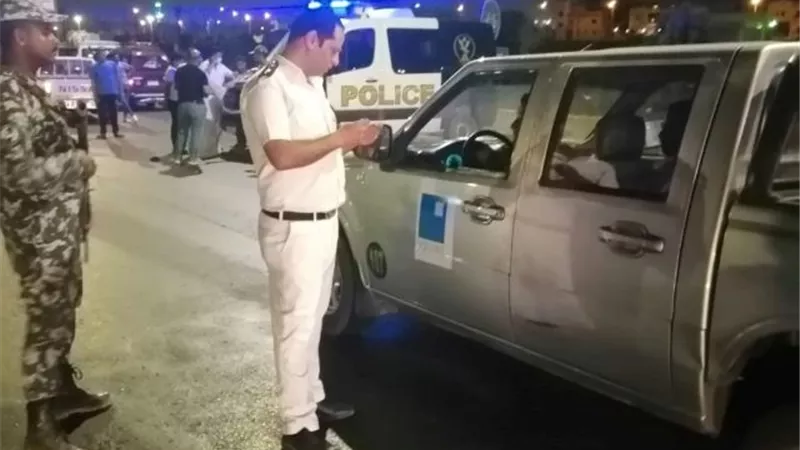 إجراءات أمنية مشددة لتأمين مداخل ومخارج مدينة بدر فى دوريات قسم الشرطة.. بالصور