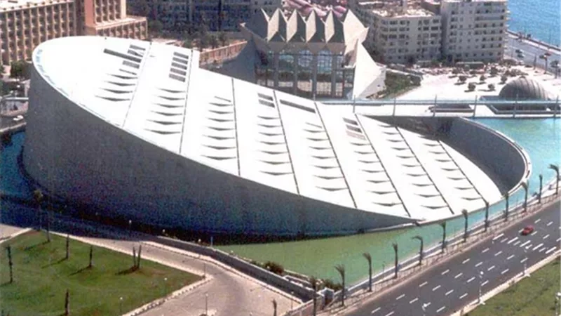 كارمن في مكتبة الاسكندرية