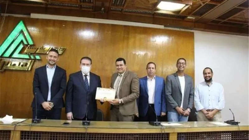 «المهندسين» تكرم شباب العمل النقابي.. و«البترول» تهنئ المهندس عبدالرحيم خطاب