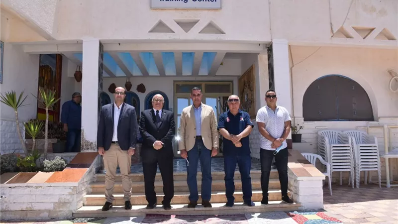 محافظ مطروح يأمر بتسهيل مهام متدربي البرنامج الرئاسي لتأهيلهم للقيادة