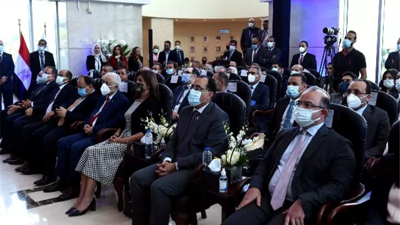 رئيس الوزراء: الحكومة لم ولن تدخر جهداً في اتخاذ أي إجراءات تدعم البورصة