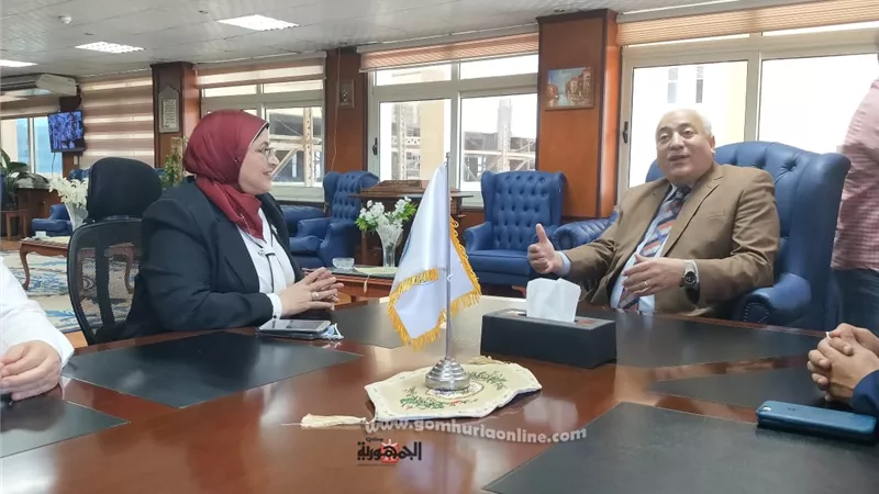 هناء سرور تجتمع مع رئيس جامعة السادات ونواب السادات لبحث إحياء إنشاء المستشفي الجامعى