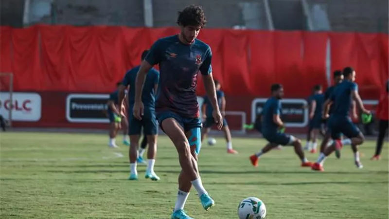 نجم الاهلى المصاب يشارك فى جزء من المران