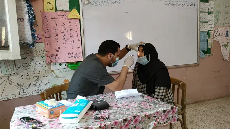 الكشف على ٢١٠ حالة خلال قافلة السادات الطبية بزاوية الناعوره