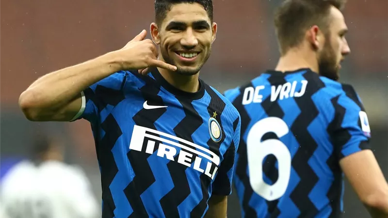 سان جيرمان يعرض 70 مليون يورو لضم أشرف حكيمى