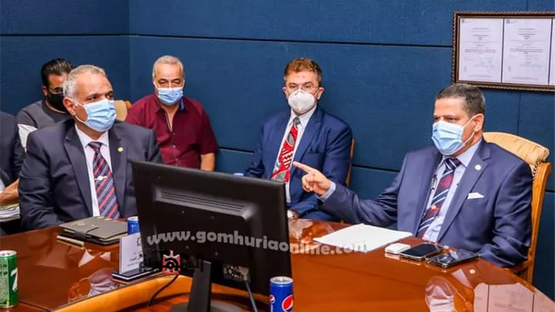رئيس هيئة ميناء دمياط يترأس إجتماعا مع ممثلى الشركات والتوكيلات العاملة بالميناء