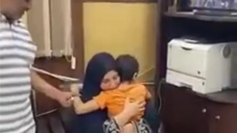 بالفيديو.. لحظة تسليم الطفل لاهلة خطفوة من الدقهلية واخفوه بالمنوفية لمساومة اهلة وتفاصيل الجريمة
