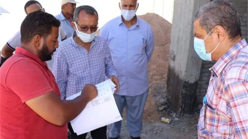 رئيس شركة مياه البحر الأحمر يتفقد اعمال الشركه بقرية النصر