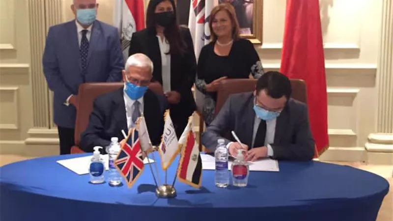 الجامعة البريطانية توقع بروتوكول تعاون مع عملاق التكنولوجيا الصيني 