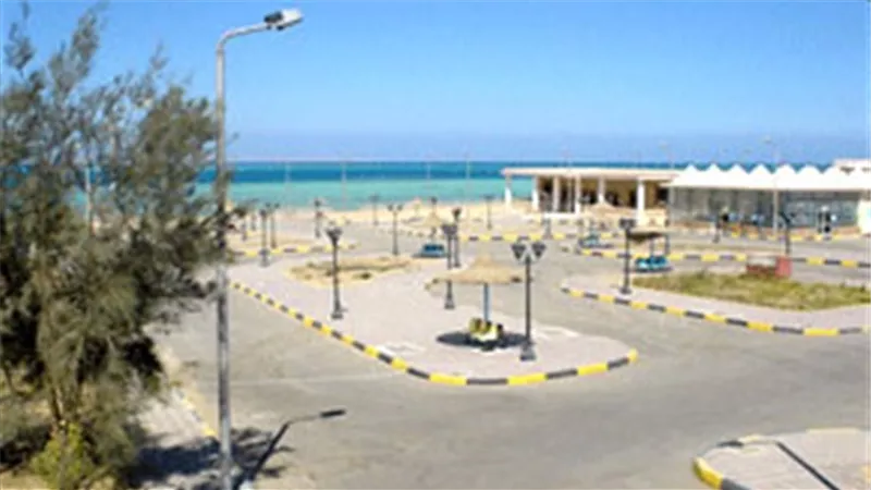 تكريم مسؤول الحاسب الألى بوحدة المعلومات بتربية الغردقة في