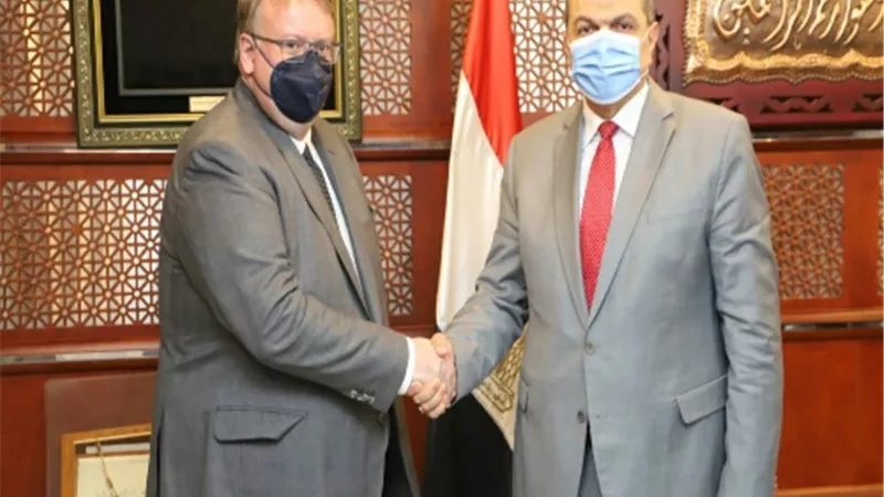 سعفان يلتقي 