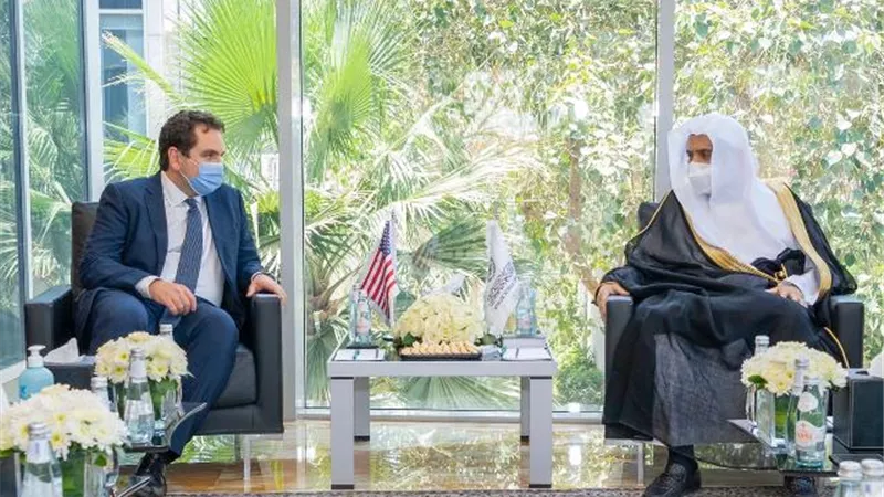 د. العيسى يلتقي نائب مساعد وزير الخارجية الأمريكي لشؤون شبه الجزيرة العربية لبحث المستجدات الإقليمية والدولية