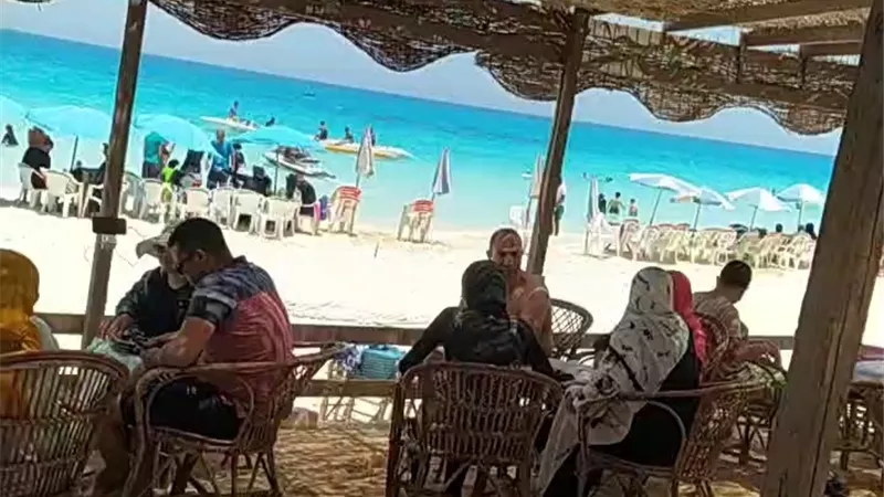 شواطئ مطروح كاملة العدد في بدء مبكر لموسم الصطياف