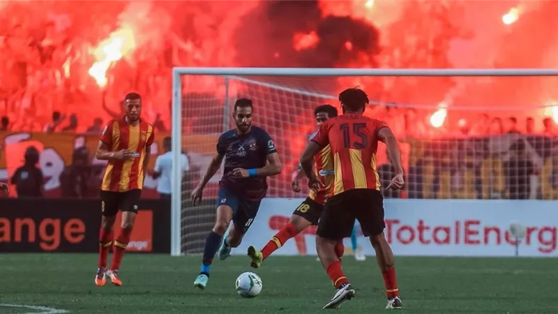الكاف يكشف موقفه من من أحداث مباراة الأهلى والترجى فى رادس