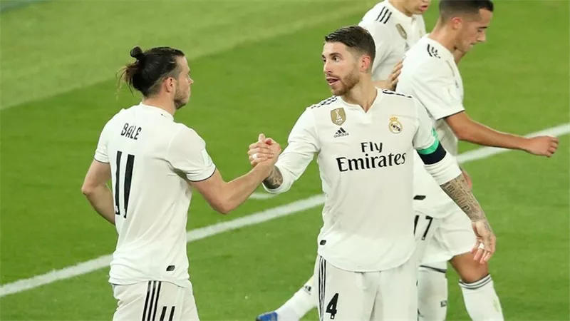 جاريث بيل يكشف.. أين سيلعب راموس في الموسم المقبل؟