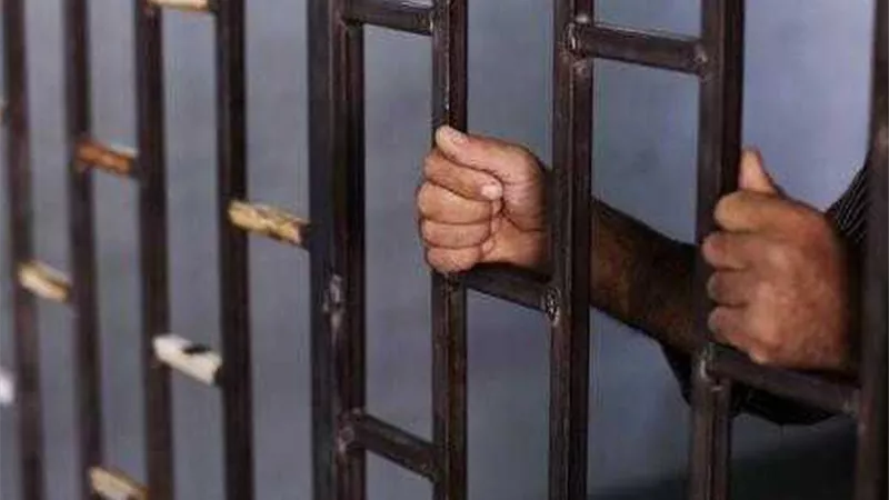القبض على برلمانى سابق لتزعمه عصابة للتنقيب عن الآثار