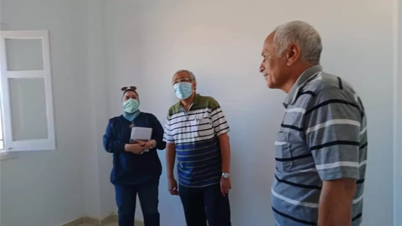 لجنة من وزارة الإسكان تباشر اعمال التشطيبات لمشروع وحدات الاعلان العاشر بالغردقة