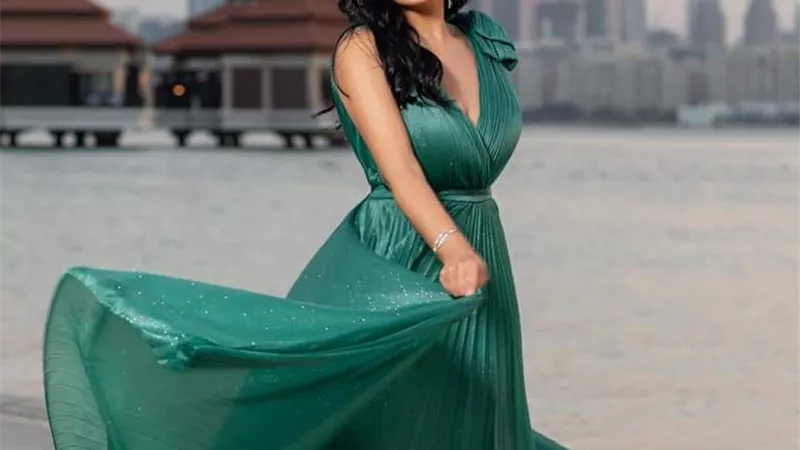 ٤ فنانات يشعلن السوشيال ميديا بوصلات رقص مختلفة