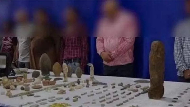 تماثيل ولوحات وعملات .. تفاصيل ضبط 201 قطعة اثرية مع نائب الجن .. فيديو وصور