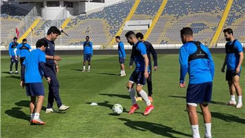 بيراميدز يخوض أول تدريباته بملعب الرجاء